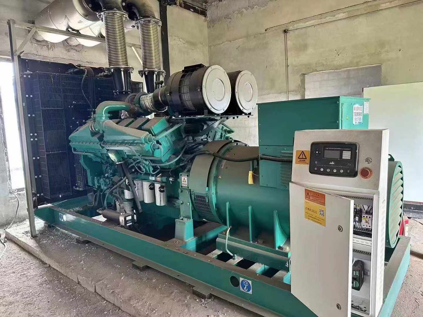 平泉无功补偿装置的性能评估需要考虑哪些因素？